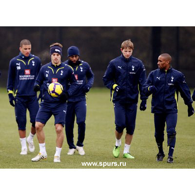 Roman Pavluchenko David Bently Jermain Defoe Tottenham Hotspur