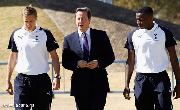 Премьер-министр Великобритании Дэвид Кэмерон встретился с игроками Тоттенхэм Хотспур