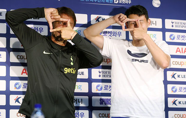 Конте и Сон перед игрой со сборной корейской Лиги